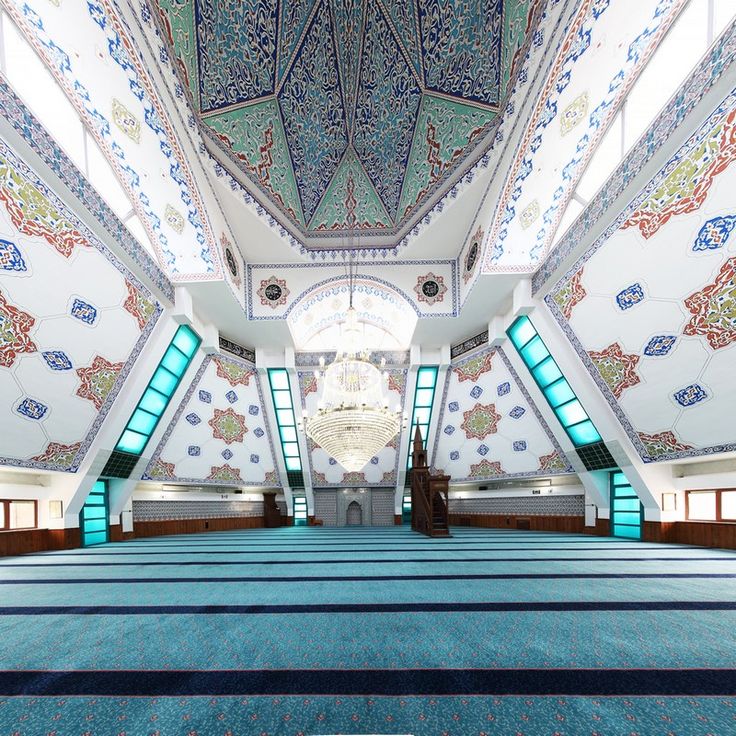 Understanding the Purpose: Prayer Rugs vs. Mosque Carpets 4 Understanding the Purpose: Prayer Rugs vs. Mosque Carpets